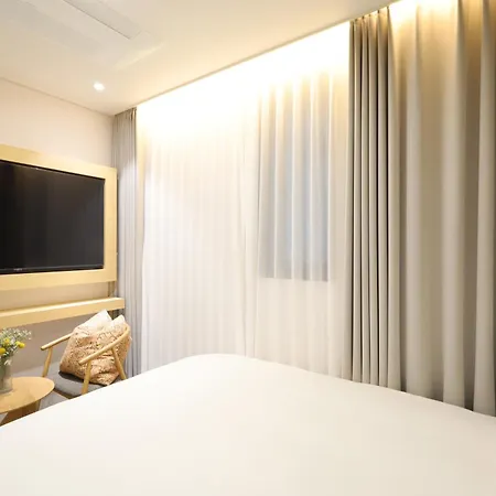 Busan Seomyeon Nestly Hotel