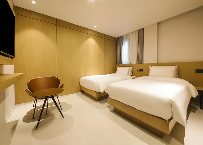 Seomyeon Nestly Hotel 3*