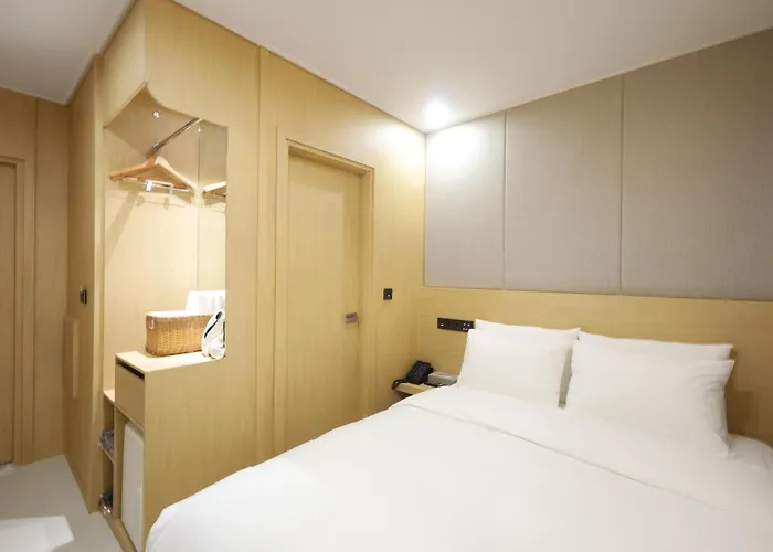 Seomyeon Nestly Hotel Busan