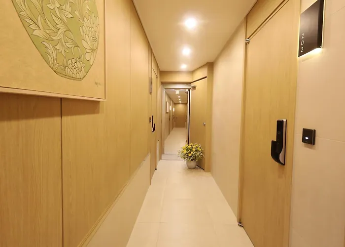 Seomyeon Nestly Hotel 3*