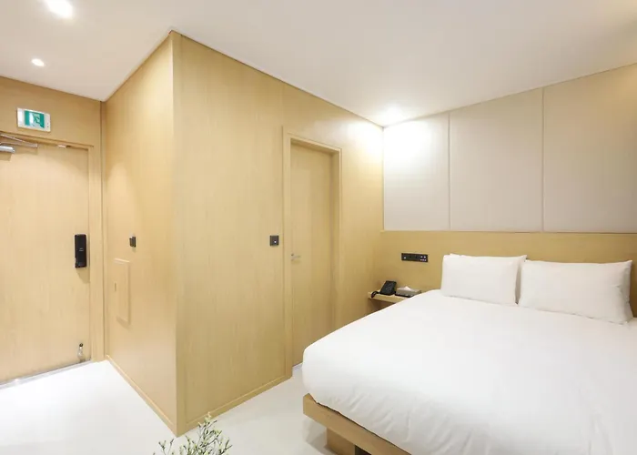 Seomyeon Nestly Hotel 3*